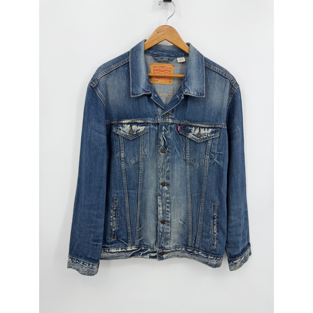 Levi 72334 Trucker Jacket Mens XXL Blue Distressed Faded Denim Coat 72334-0140